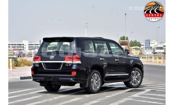 Acheter Import Voiture Toyota Land Cruiser Noir à Import - Dubai, Central Acheter Import Voiture Toyota Land Cruiser Noir à Import - Dubai, Central