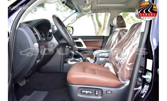 Acheter Import Voiture Toyota Land Cruiser Noir à Import - Dubai, Central Acheter Import Voiture Toyota Land Cruiser Noir à Import - Dubai, Central