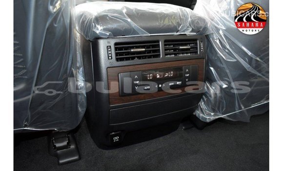 Acheter Import Voiture Toyota Land Cruiser Noir à Import - Dubai, Central Acheter Import Voiture Toyota Land Cruiser Noir à Import - Dubai, Central