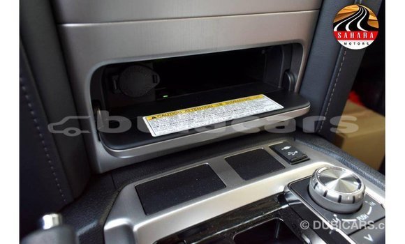 Acheter Import Voiture Toyota Land Cruiser Noir à Import - Dubai, Central Acheter Import Voiture Toyota Land Cruiser Noir à Import - Dubai, Central