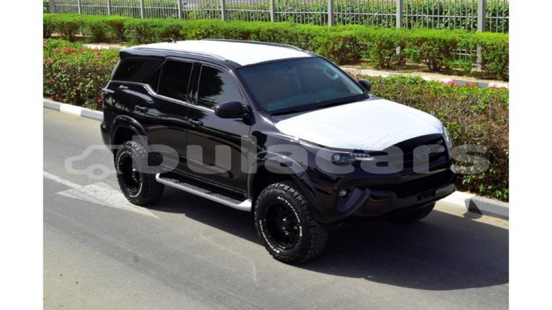 Big with watermark toyota fortuner central import dubai 5602