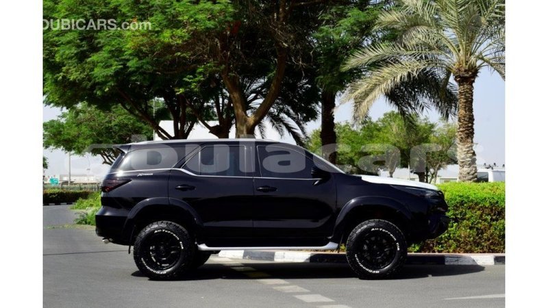 Big with watermark toyota fortuner central import dubai 5602
