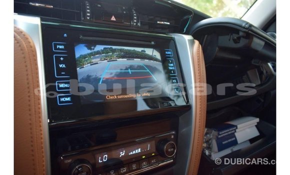 Acheter Import Voiture Toyota Fortuner Noir à Import - Dubai, Central Acheter Import Voiture Toyota Fortuner Noir à Import - Dubai, Central