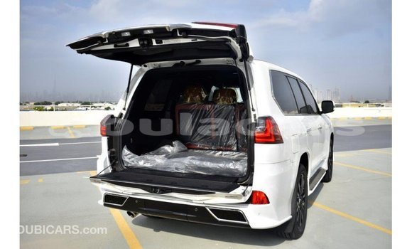 Buy Import Lexus LX White Car in Import - Dubai in Central Buy Import Lexus LX White Car in Import - Dubai in Central