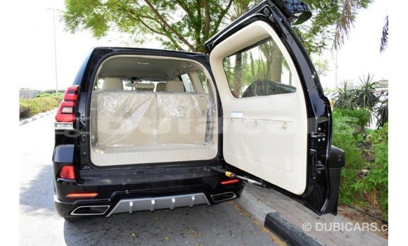 Acheter Import Voiture Toyota Prado Noir à Import - Dubai, Central Acheter Import Voiture Toyota Prado Noir à Import - Dubai, Central