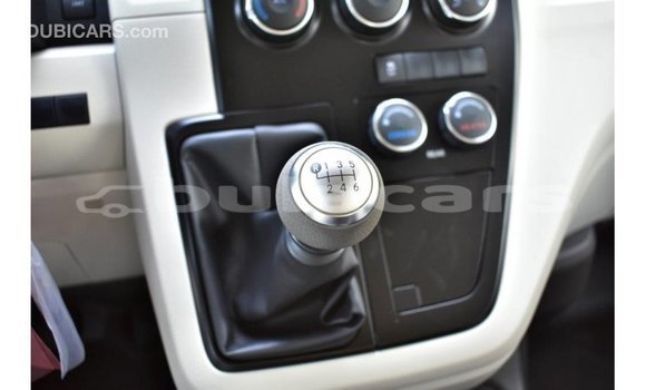 Acheter Import Voiture Toyota Hiace Blanc à Import - Dubai, Central Acheter Import Voiture Toyota Hiace Blanc à Import - Dubai, Central