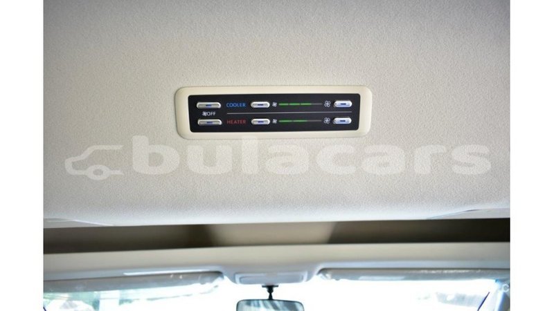 Big with watermark toyota hiace central import dubai 5610