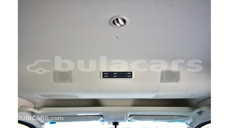 Big with watermark toyota hiace central import dubai 5610