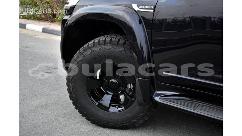 Big with watermark toyota land cruiser central import dubai 5611