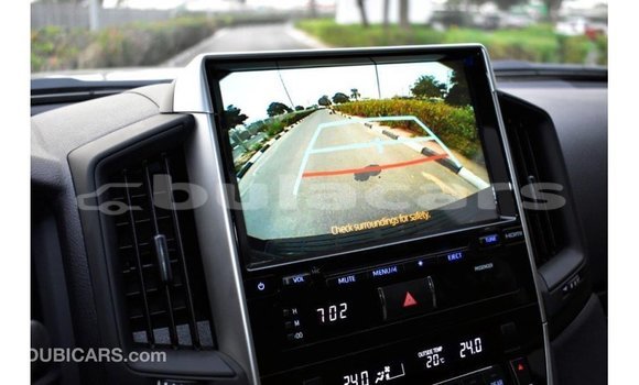 Acheter Import Voiture Toyota Land Cruiser Noir à Import - Dubai, Central Acheter Import Voiture Toyota Land Cruiser Noir à Import - Dubai, Central