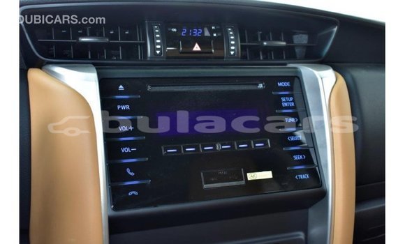 Acheter Import Voiture Toyota Fortuner Gris à Import - Dubai, Central Acheter Import Voiture Toyota Fortuner Gris à Import - Dubai, Central