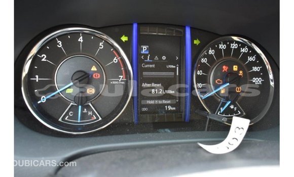 Acheter Import Voiture Toyota Fortuner Gris à Import - Dubai, Central Acheter Import Voiture Toyota Fortuner Gris à Import - Dubai, Central