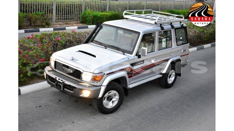Big with watermark toyota land cruiser central import dubai 5613