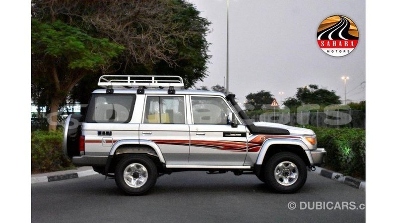 Big with watermark toyota land cruiser central import dubai 5613