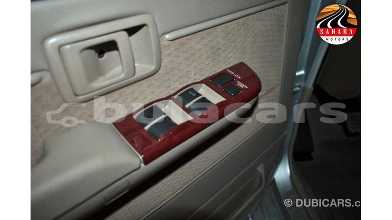 Big with watermark toyota land cruiser central import dubai 5613