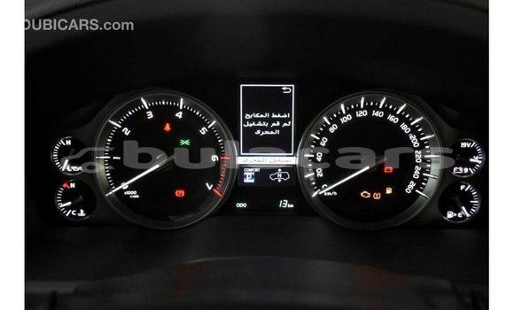 Acheter Import Voiture Toyota Land Cruiser Gris à Import - Dubai, Central Acheter Import Voiture Toyota Land Cruiser Gris à Import - Dubai, Central