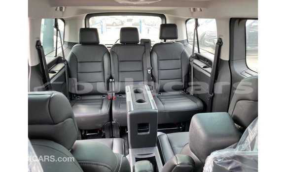 Buy Import Peugeot Traveller Black Car in Import - Dubai in Central Buy Import Peugeot Traveller Black Car in Import - Dubai in Central