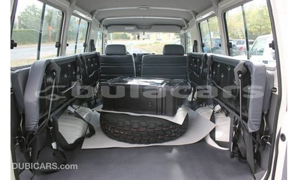 Buy Import Toyota Land Cruiser White Car in Import - Dubai in Central Buy Import Toyota Land Cruiser White Car in Import - Dubai in Central