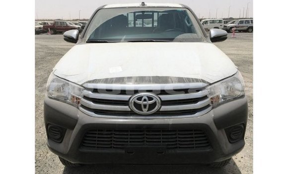 Acheter Import Voiture Toyota Hilux Noir à Import - Dubai, Central Acheter Import Voiture Toyota Hilux Noir à Import - Dubai, Central