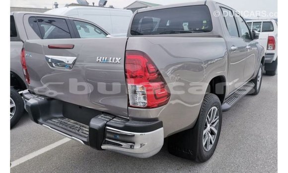 Buy Import Toyota Hilux Grey Car in Import - Dubai in Central Buy Import Toyota Hilux Grey Car in Import - Dubai in Central