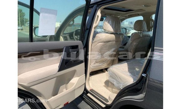 Buy Import Toyota Land Cruiser Black Car in Import - Dubai in Central Buy Import Toyota Land Cruiser Black Car in Import - Dubai in Central