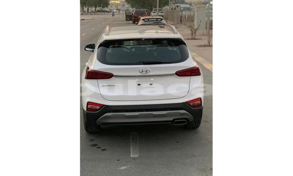 Acheter Import Voiture Hyundai Santa Fe Blanc à Import - Dubai, Central Acheter Import Voiture Hyundai Santa Fe Blanc à Import - Dubai, Central