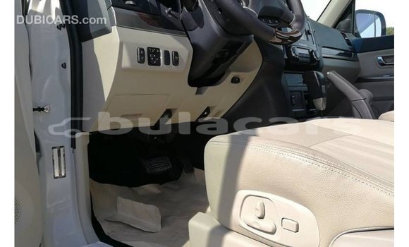 Acheter Import Voiture Mitsubishi Pajero Blanc à Import - Dubai, Central Acheter Import Voiture Mitsubishi Pajero Blanc à Import - Dubai, Central