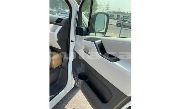 Acheter Import Voiture Toyota Hiace Blanc à Import - Dubai, Central Acheter Import Voiture Toyota Hiace Blanc à Import - Dubai, Central