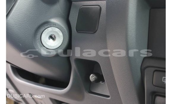 Acheter Import Voiture Toyota Land Cruiser Beige à Import - Dubai, Central Acheter Import Voiture Toyota Land Cruiser Beige à Import - Dubai, Central