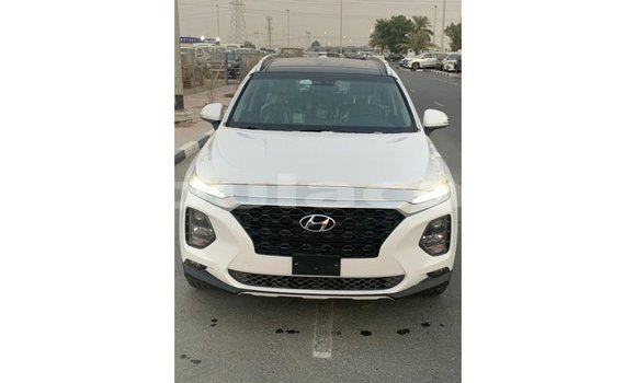 Acheter Import Voiture Hyundai Santa Fe Blanc à Import - Dubai, Central Acheter Import Voiture Hyundai Santa Fe Blanc à Import - Dubai, Central