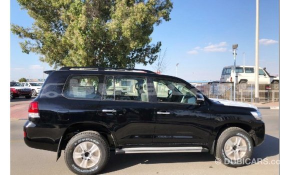 Buy Import Toyota Land Cruiser Black Car in Import - Dubai in Central Buy Import Toyota Land Cruiser Black Car in Import - Dubai in Central