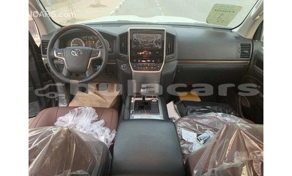 Buy Import Toyota Land Cruiser Black Car in Import - Dubai in Central Buy Import Toyota Land Cruiser Black Car in Import - Dubai in Central