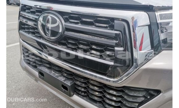 Acheter Import Voiture Toyota Hilux Marron à Import - Dubai, Central Acheter Import Voiture Toyota Hilux Marron à Import - Dubai, Central