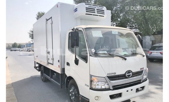 Buy Import Hino 300 Series White Truck in Import - Dubai in Central Buy Import Hino 300 Series White Truck in Import - Dubai in Central