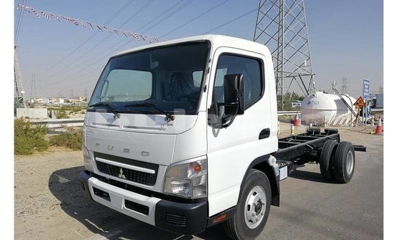 Buy Import Mitsubishi Carisma White Car in Import - Dubai in Central Buy Import Mitsubishi Carisma White Car in Import - Dubai in Central
