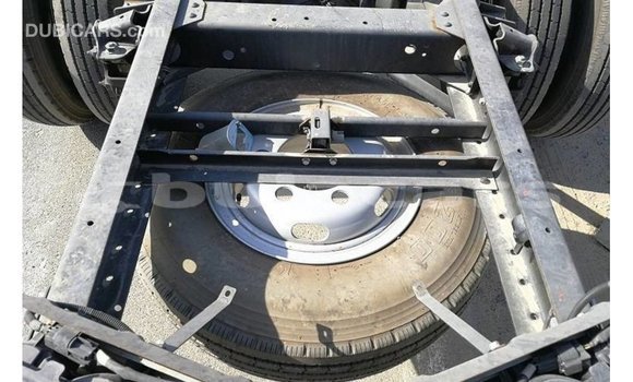 Buy Import Mitsubishi Carisma White Car in Import - Dubai in Central Buy Import Mitsubishi Carisma White Car in Import - Dubai in Central