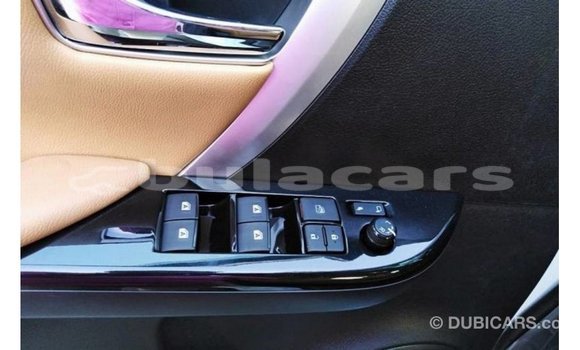 Acheter Import Voiture Toyota Fortuner Blanc à Import - Dubai, Central Acheter Import Voiture Toyota Fortuner Blanc à Import - Dubai, Central