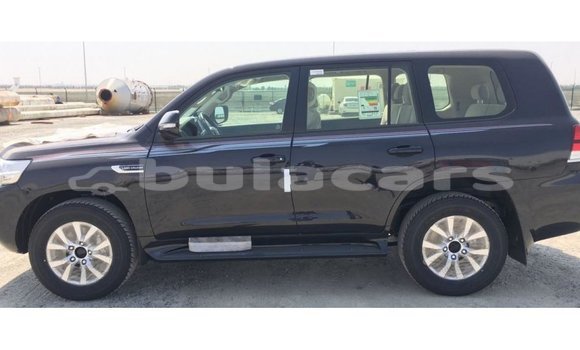 Buy Import Toyota Land Cruiser Black Car in Import - Dubai in Central Buy Import Toyota Land Cruiser Black Car in Import - Dubai in Central