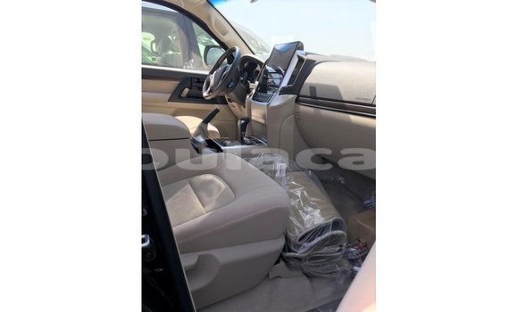 Buy Import Toyota Land Cruiser Black Car in Import - Dubai in Central Buy Import Toyota Land Cruiser Black Car in Import - Dubai in Central