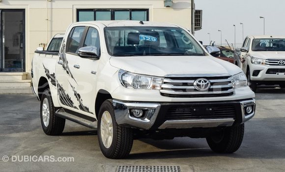 Acheter Import Voiture Toyota Hilux Blanc à Import - Dubai, Central Acheter Import Voiture Toyota Hilux Blanc à Import - Dubai, Central