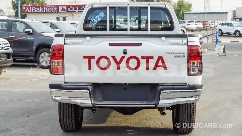 Big with watermark toyota hilux central import dubai 5669