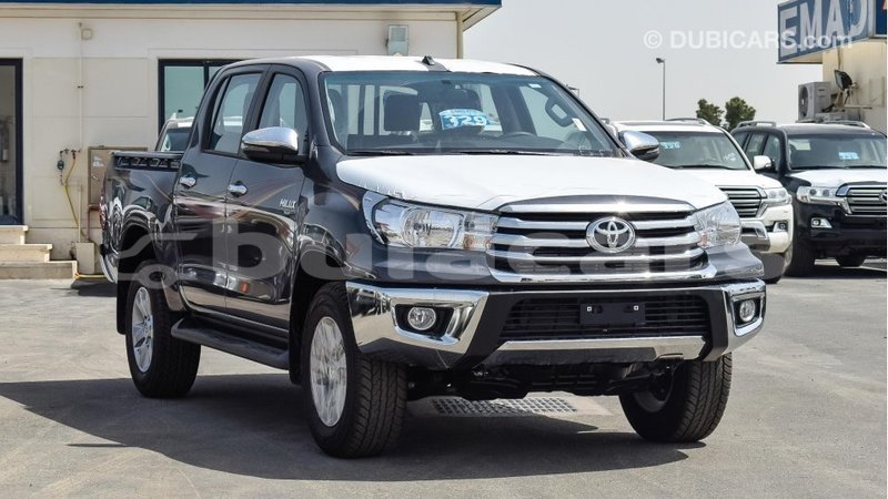 Big with watermark toyota hilux central import dubai 5672