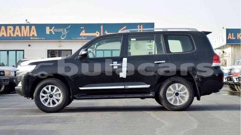 Big with watermark toyota land cruiser central import dubai 5674