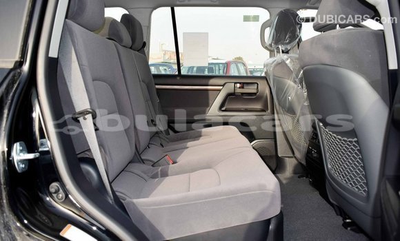 Buy Import Toyota Land Cruiser Black Car in Import - Dubai in Central Buy Import Toyota Land Cruiser Black Car in Import - Dubai in Central