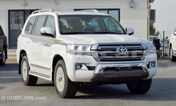 Buy Import Toyota Land Cruiser White Car in Import - Dubai in Central Buy Import Toyota Land Cruiser White Car in Import - Dubai in Central