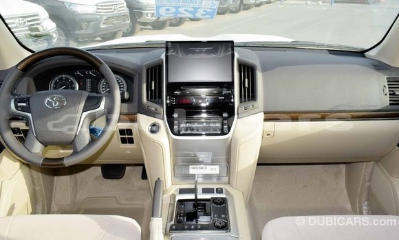 Buy Import Toyota Land Cruiser White Car in Import - Dubai in Central Buy Import Toyota Land Cruiser White Car in Import - Dubai in Central