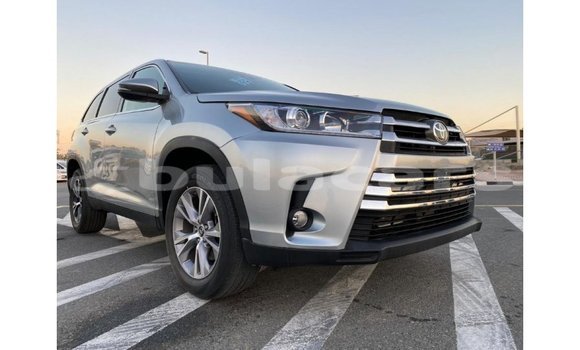 Buy Import Toyota Highlander Grey Car in Import - Dubai in Central Buy Import Toyota Highlander Grey Car in Import - Dubai in Central