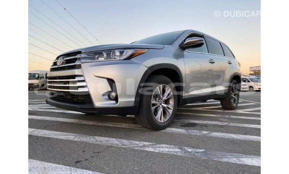 Buy Import Toyota Highlander Grey Car in Import - Dubai in Central Buy Import Toyota Highlander Grey Car in Import - Dubai in Central