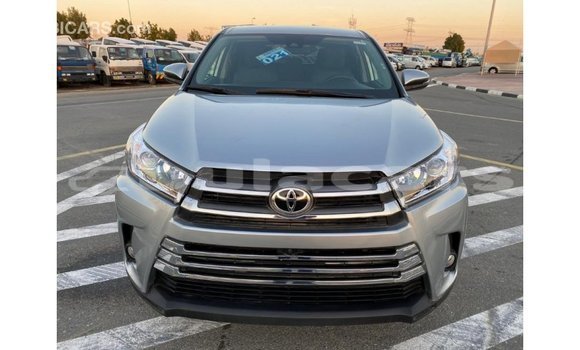 Buy Import Toyota Highlander Grey Car in Import - Dubai in Central Buy Import Toyota Highlander Grey Car in Import - Dubai in Central