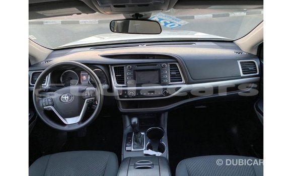 Buy Import Toyota Highlander Grey Car in Import - Dubai in Central Buy Import Toyota Highlander Grey Car in Import - Dubai in Central